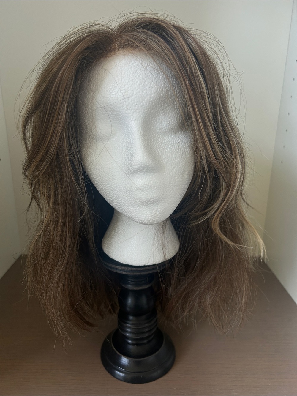 Estetica Verona Synthetic Wig R8-26H mono top lace front trimmed length